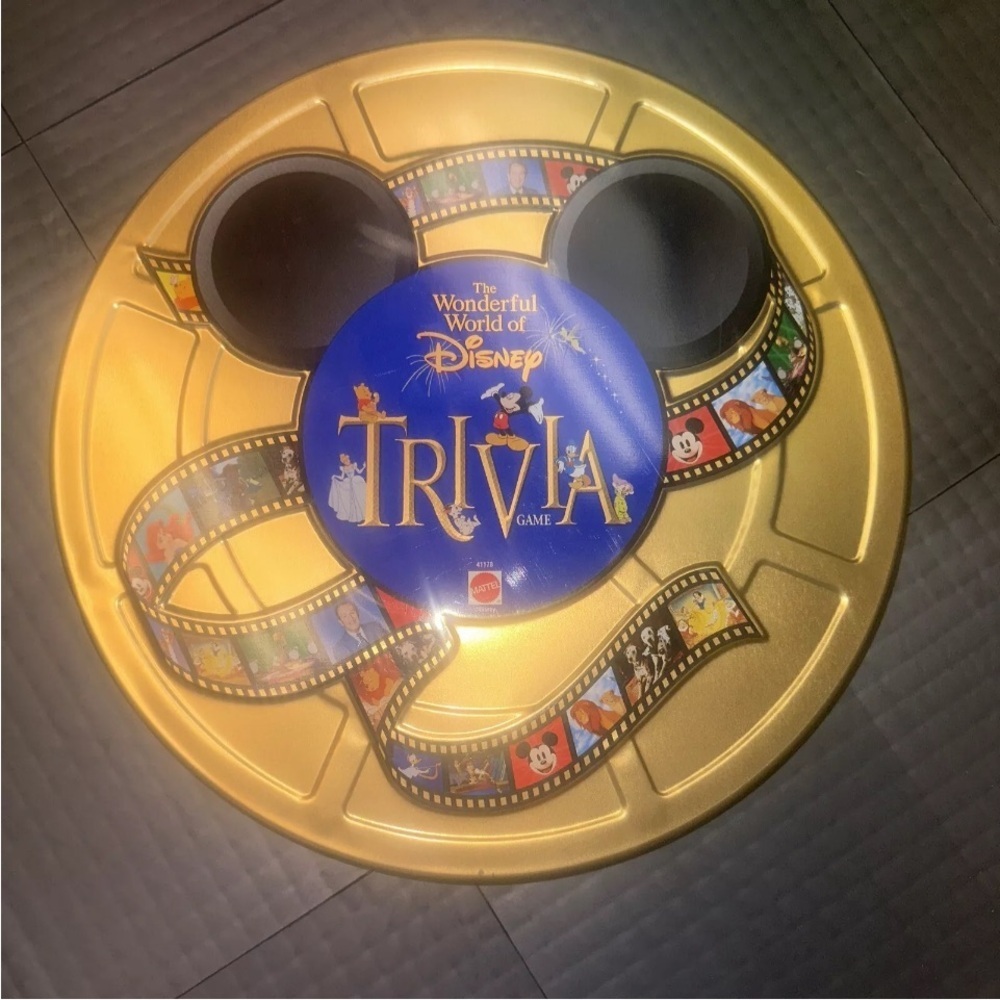 The Wonderful World of Disney Trivia Game - Gold Collector’s Tin 1997